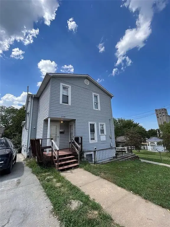 206 S Washington Street, Warrensburg, MO 64093 - #1