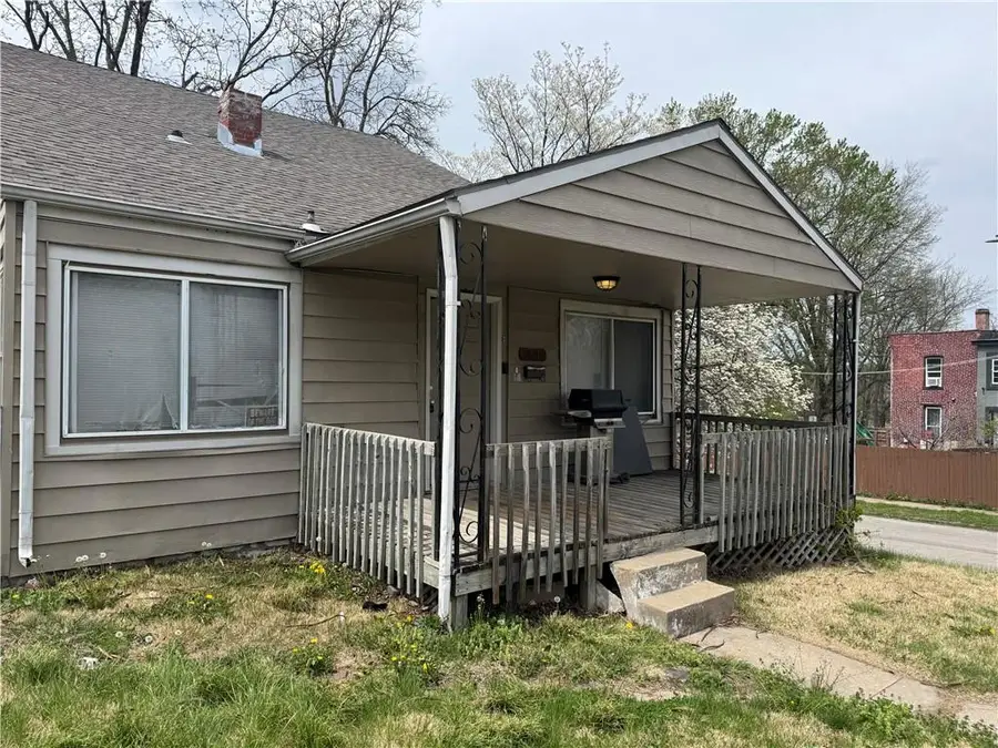 1600 Cypress Avenue, Kansas City, MO 64127 - #2
