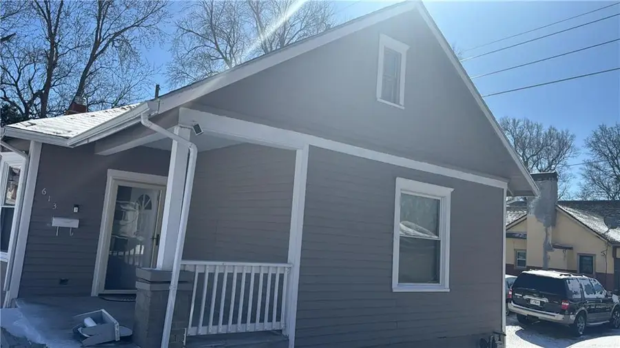 613 S 19th Street, Saint Joseph, MO 64507 - #2