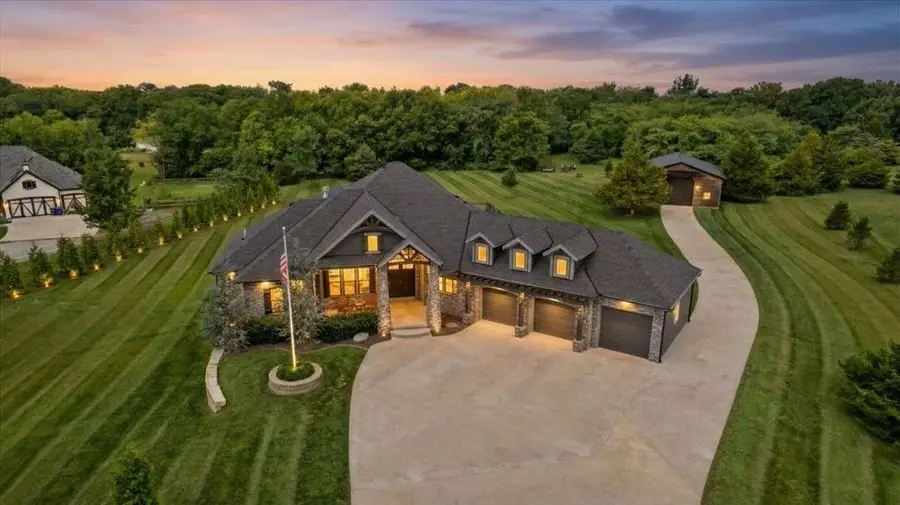 30310 Woodland Drive, Pleasant Hill, MO 64080 - #2