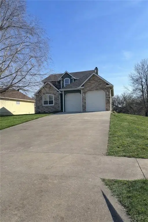 121 Hillside Drive, Baldwin City, KS 66006 - #2