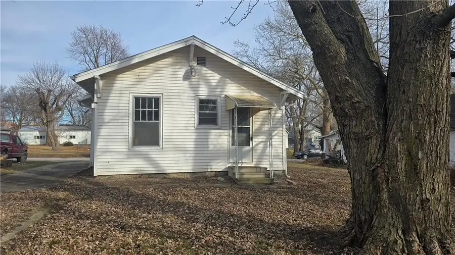 340 Mansur Street, Chillicothe, MO 64601 - #3