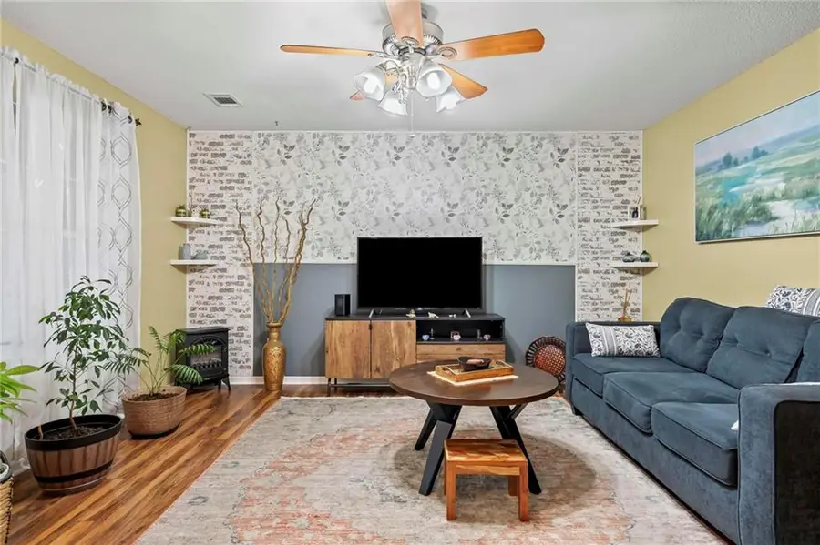 2405 NE 68th Street, Gladstone, MO 64118 - #3