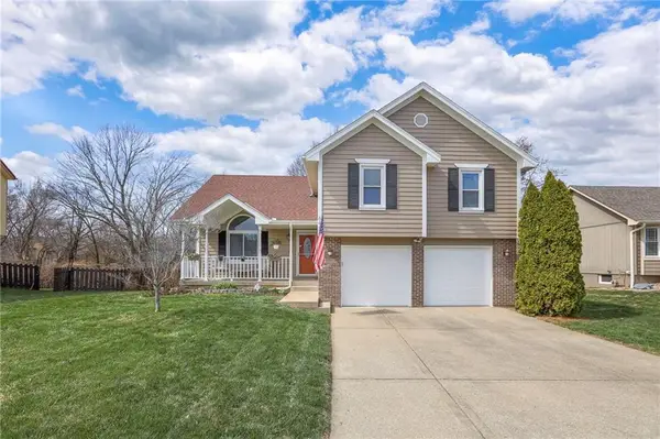 648 SE Ashton Drive, Lee's Summit, MO 64063