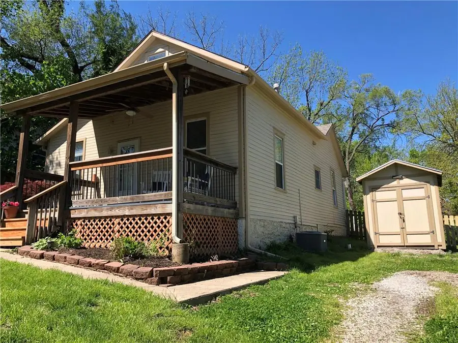 312 Grand Avenue, Leavenworth, KS 66048 - #3