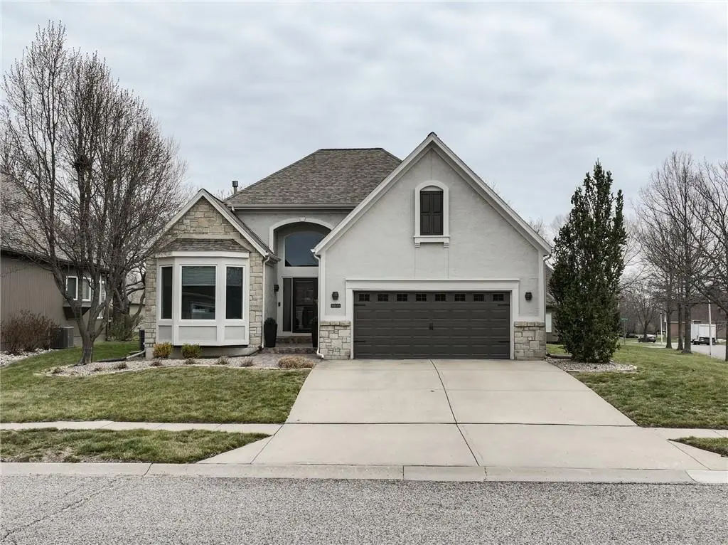 9839 Vista Drive, Lenexa, KS 66220 - #1