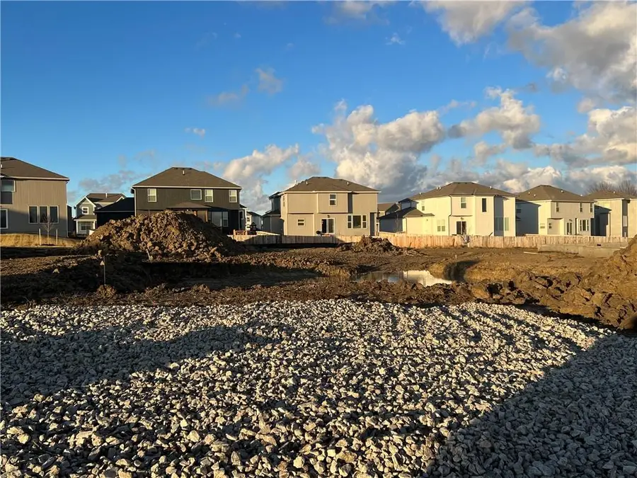 16933 S Brentwood Street, Olathe, KS 66062 - #2