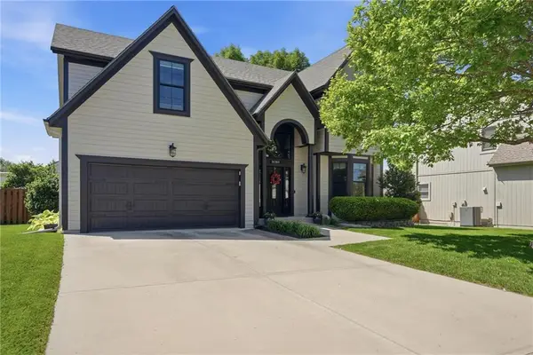18383 W 155th Street, Olathe, KS 66062