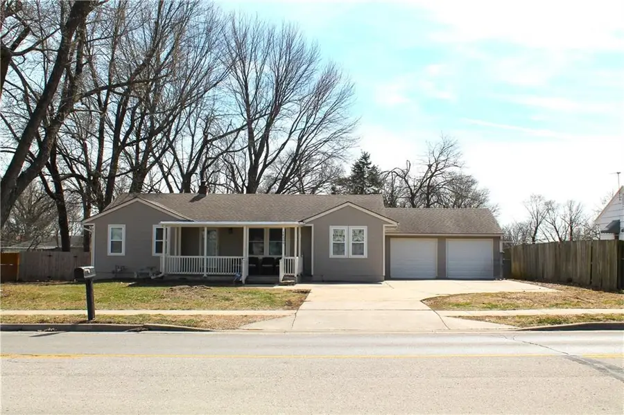 14309 E 39th Street, Independence, MO 64055 - #2