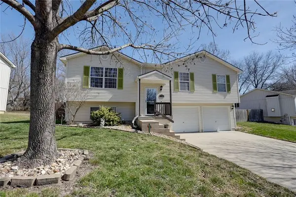 1700 SE Piccadilly Street, Blue Springs, MO 64014