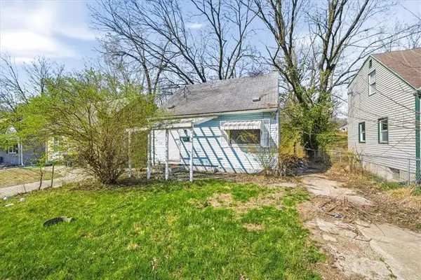 4326 Monroe Avenue, Kansas City, MO 64130