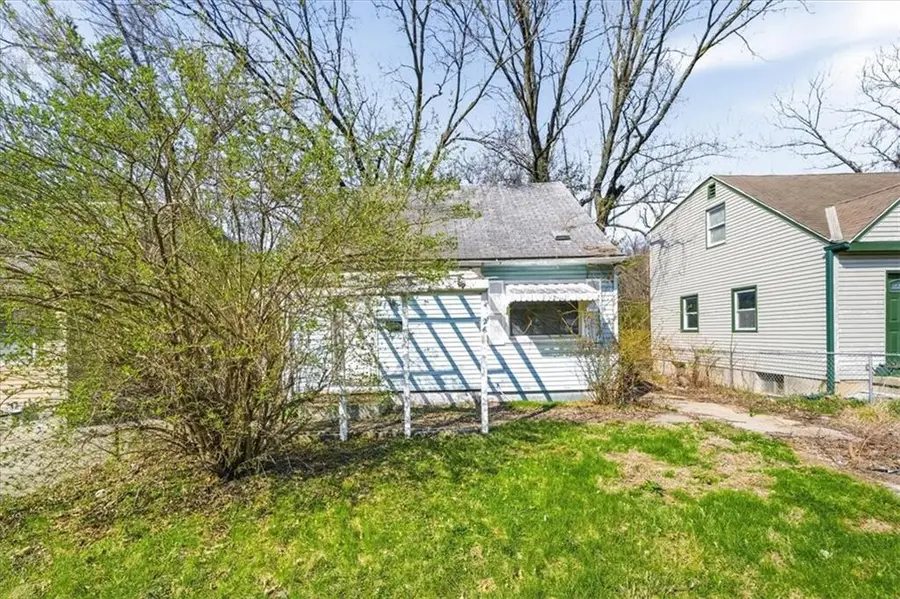 4326 Monroe Avenue, Kansas City, MO 64130 - #2