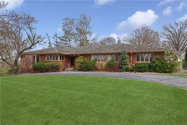 5611 Cherokee Circle, Fairway, KS 66205