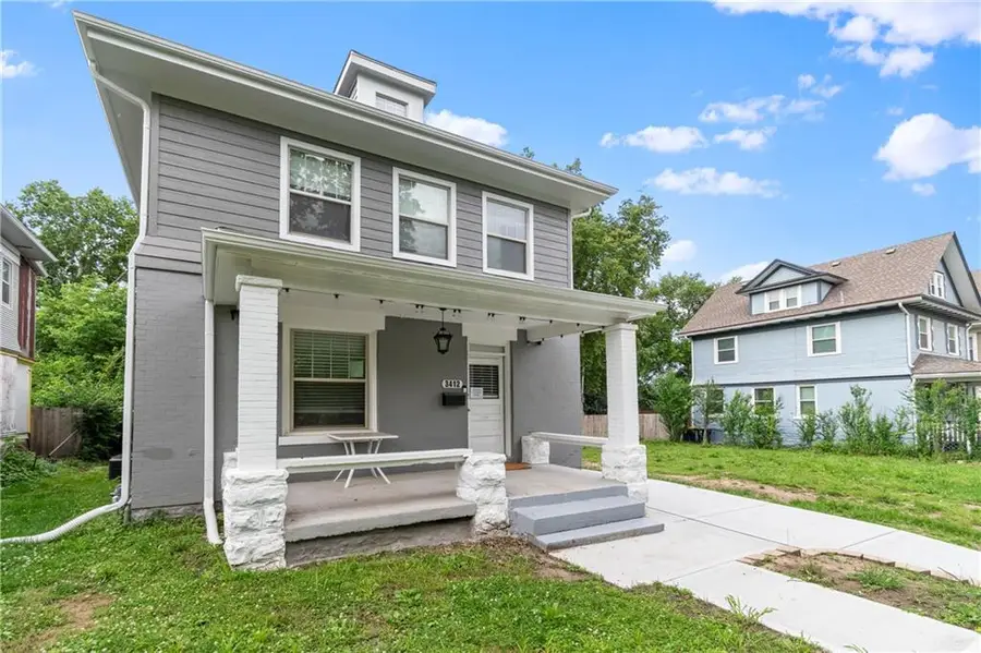 3412 Charlotte Street, Kansas City, MO 64109 - #3