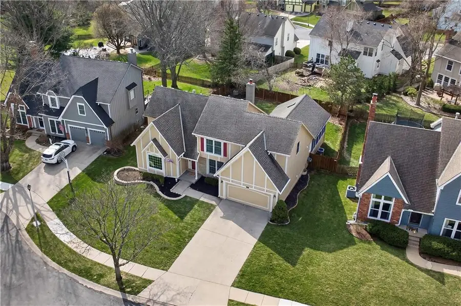 9911 W 124th Terrace, Overland Park, KS 66213 - #3