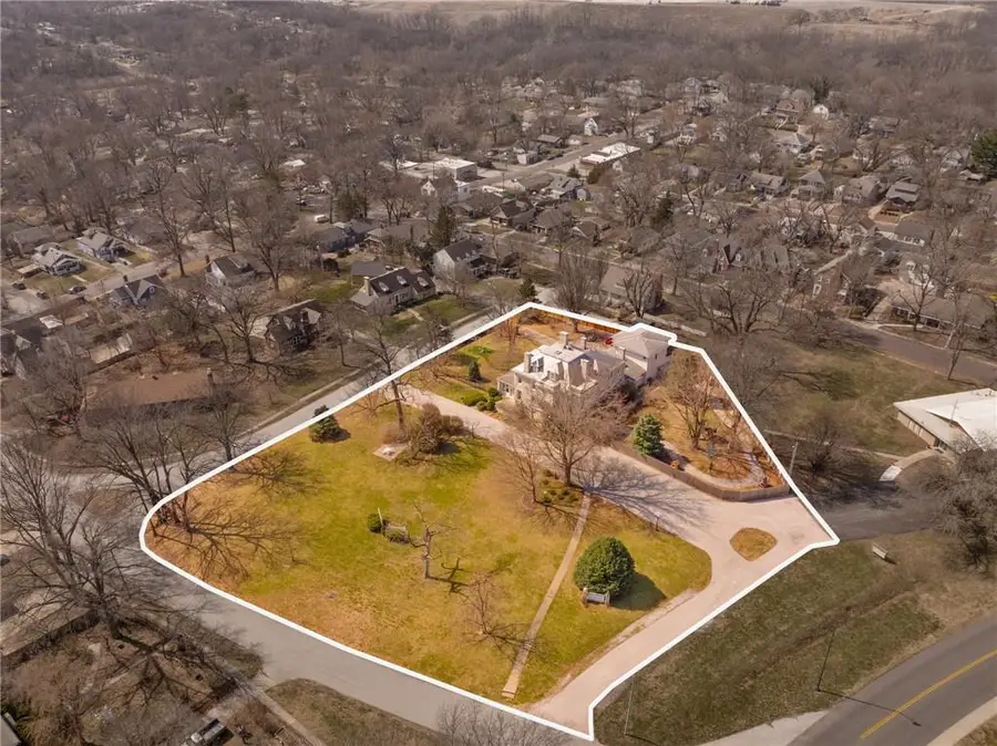 1 Hawthorne Place, Independence, MO 64052 - #3