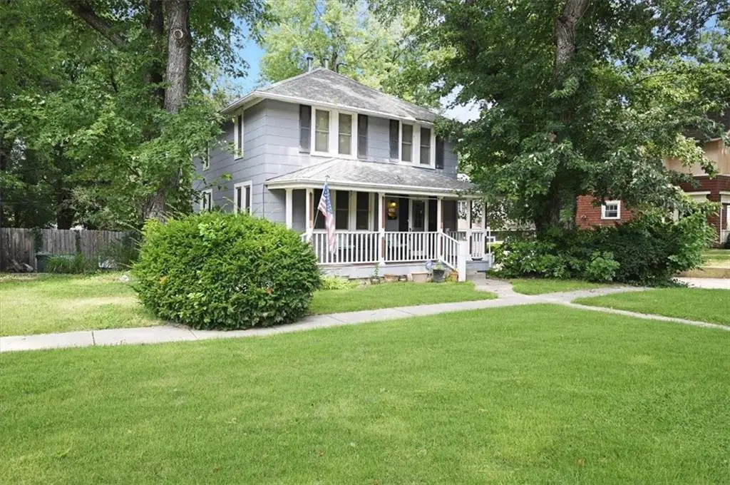 322 Arch Street, Leavenworth, KS 66048 - #1