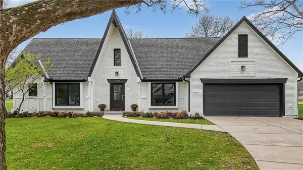 12815 Pembroke Circle, Leawood, KS 66209