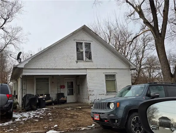 1018 S 20th Street, St Joseph, MO 64507