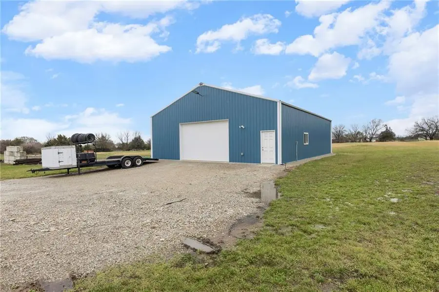 169 E 1600th Road, Baldwin City, KS 66006 - #3