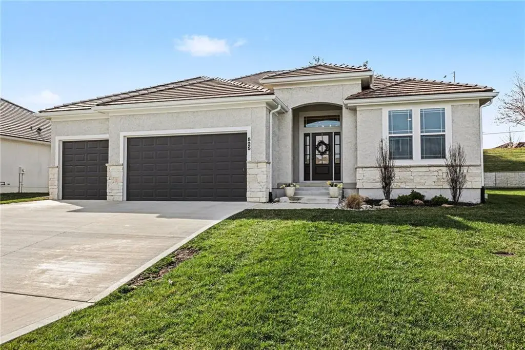 525 NE Sienna Place, Lees Summit, MO 64064 - #1
