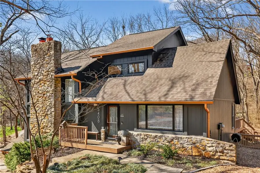 5408 NW Foxhill Road, Parkville, MO 64152 - #2