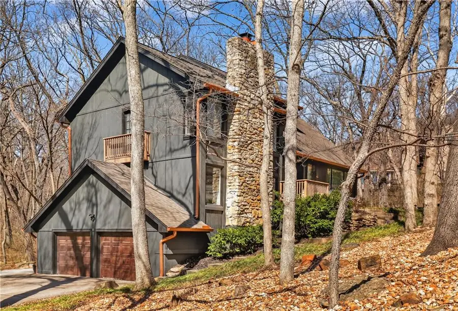 5408 NW Foxhill Road, Parkville, MO 64152 - #3