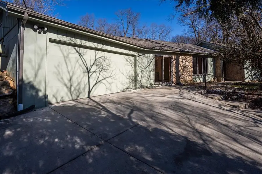 3008 Westdale Place, Lawrence, KS 66049 - #2