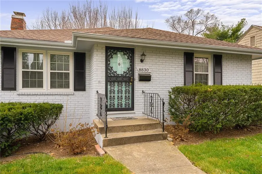 8830 8830 Ivanhoe Trail, Kansas City, MO 64131 - #2