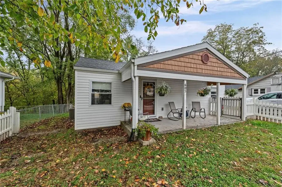 605 4th Street, Weston, MO 64098 - #3