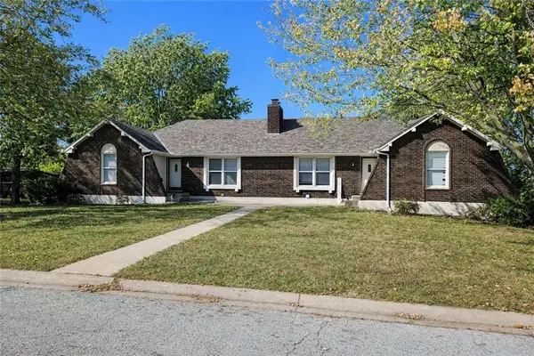 1001-1003 NW 12th St Street, Blue Springs, MO 64015