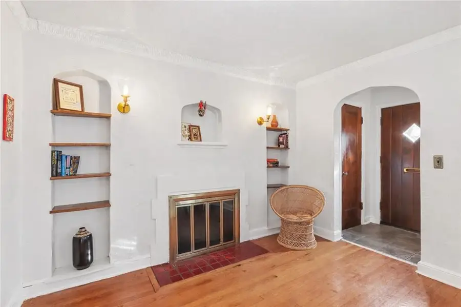 7148 Oak Street, Kansas City, MO 64114 - #3