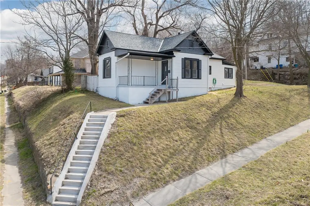 402 Blake Street, Saint Joseph, MO 64504 - #1