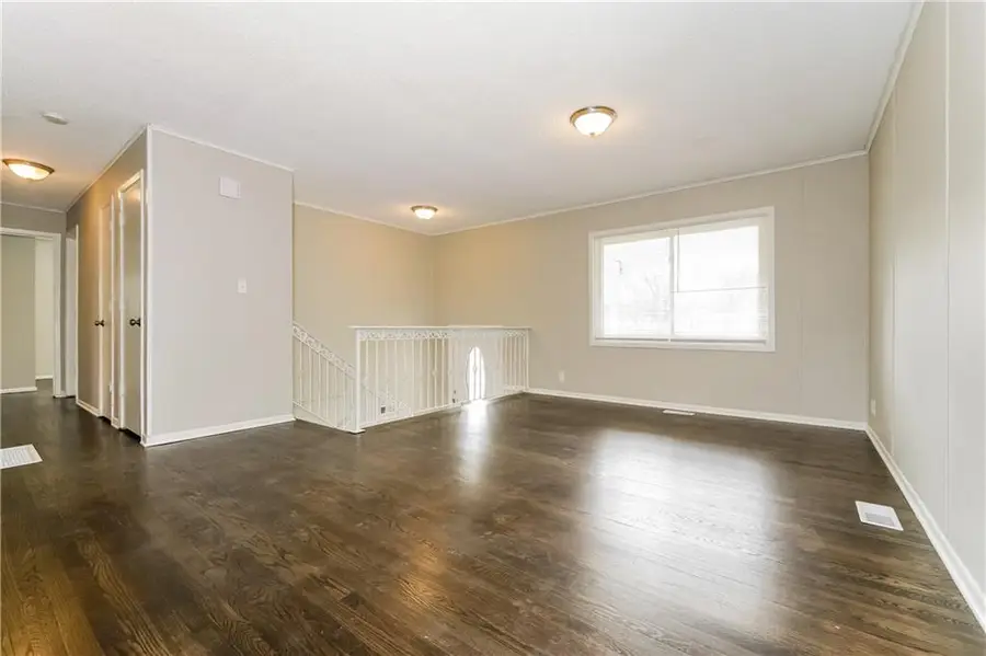 18902 E Arrowhead Drive, Independence, MO 64056 - #3