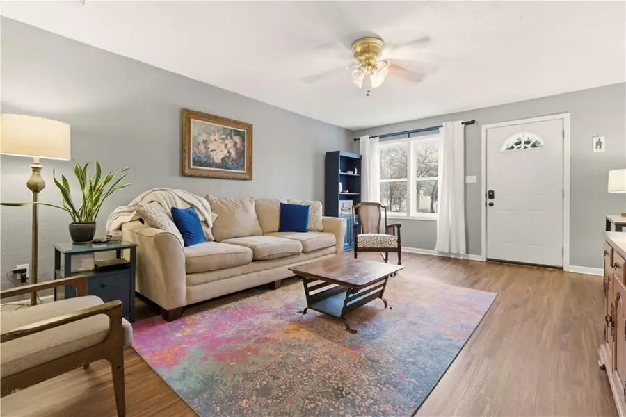 106 W 81st Street, Kansas City, MO 64114 - #3