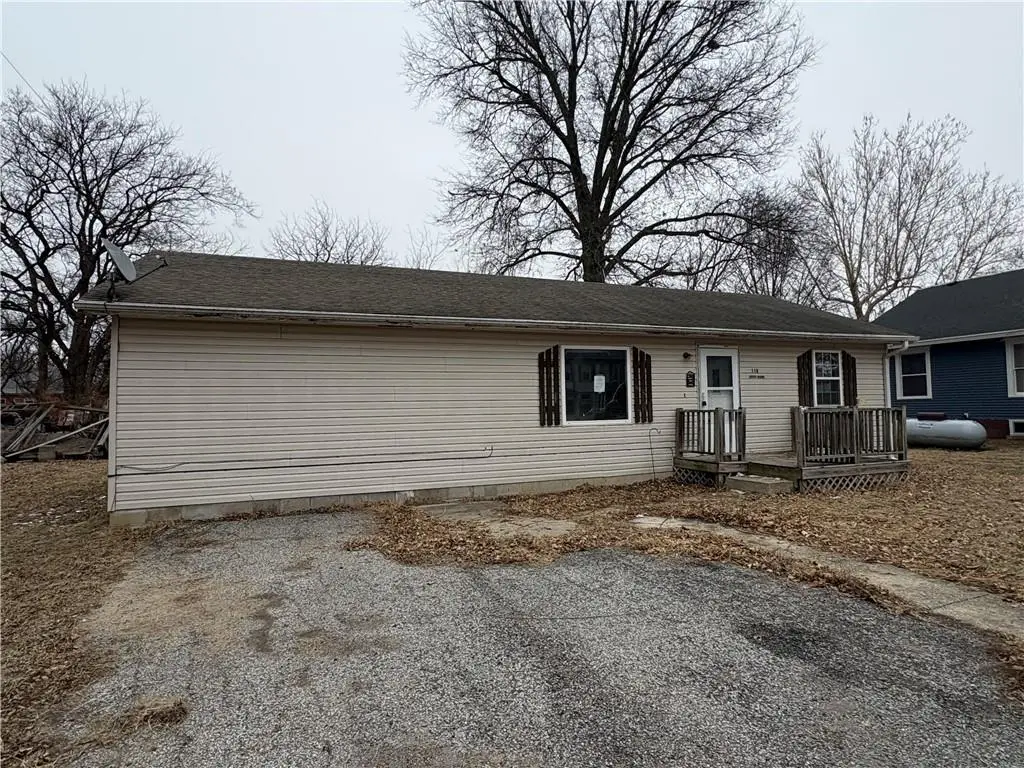117 Manning Street, Burlington Junction, MO 64428 - #1