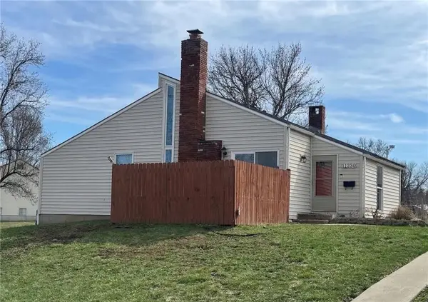 11230 College Avenue, Kansas City, MO 64137