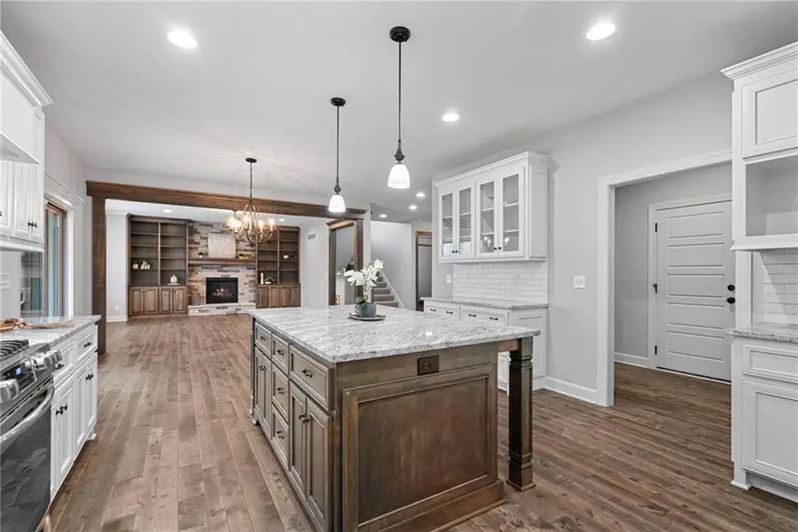 16657 S Chalet Drive, Olathe, KS 66062 - #3