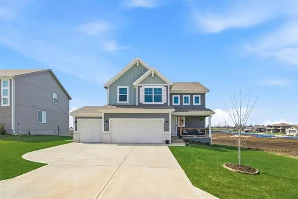 3522 SE Corbin Drive, Lee's Summit, MO 64082