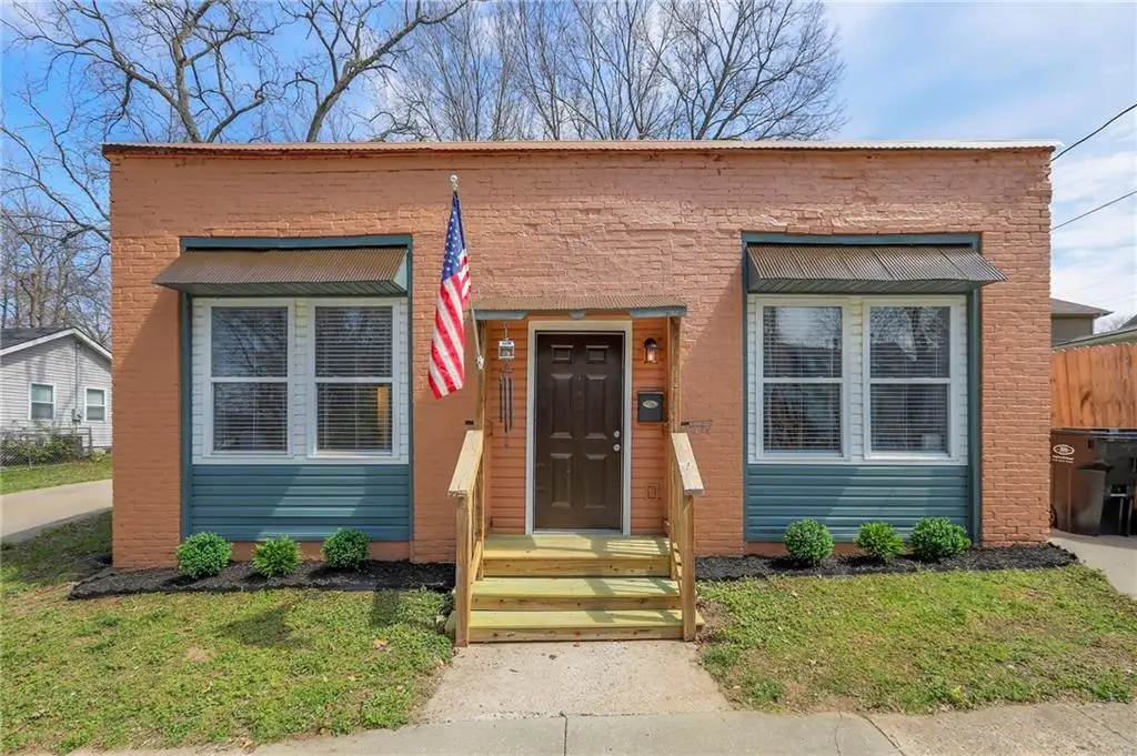 211 S Pearl Street, Independence, MO 64050 - #1