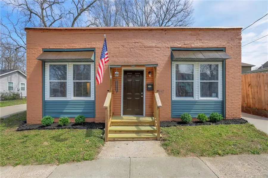 211 S Pearl Street, Independence, MO 64050 - #2