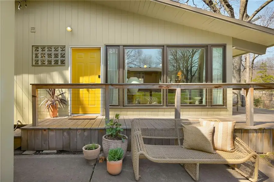 4504 W 78th Street, Prairie Village, KS 66208 - #3