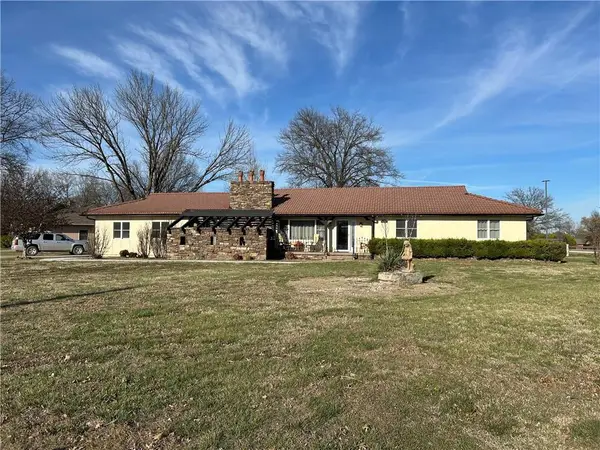 2405 S Stilwell Street, Pittsburg, KS 66762