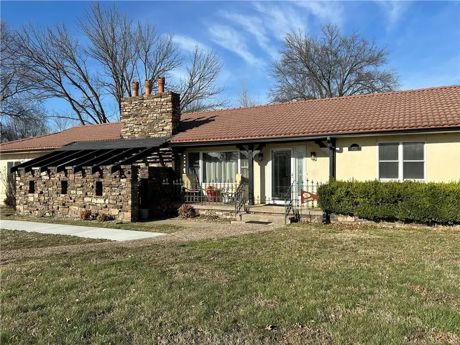 2405 S Stilwell Street, Pittsburg, KS 66762 - #2