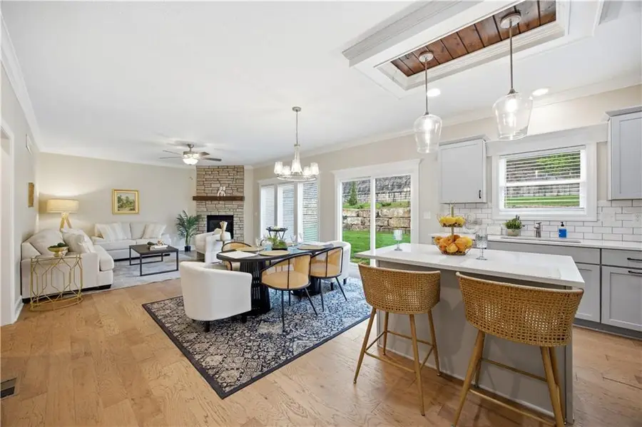 6809 Prairie Lane, Parkville, MO 64152 - #2