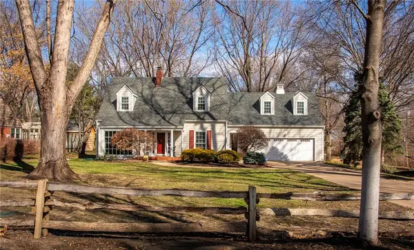 2032 W 96th Street, Leawood, KS 66206