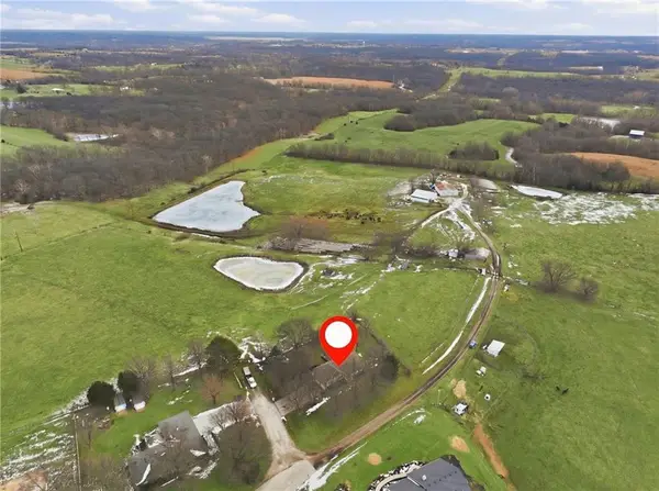 3910 Carter Drive, Smithville, MO 64089