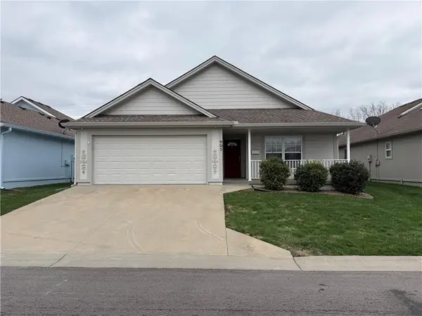 905 Mercury Way, Raymore, MO 64083