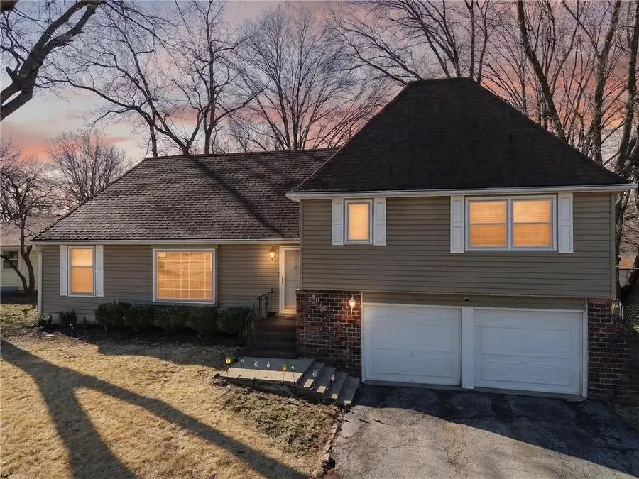 8015 Cleveland Avenue, Kansas City, KS 66109 - #2