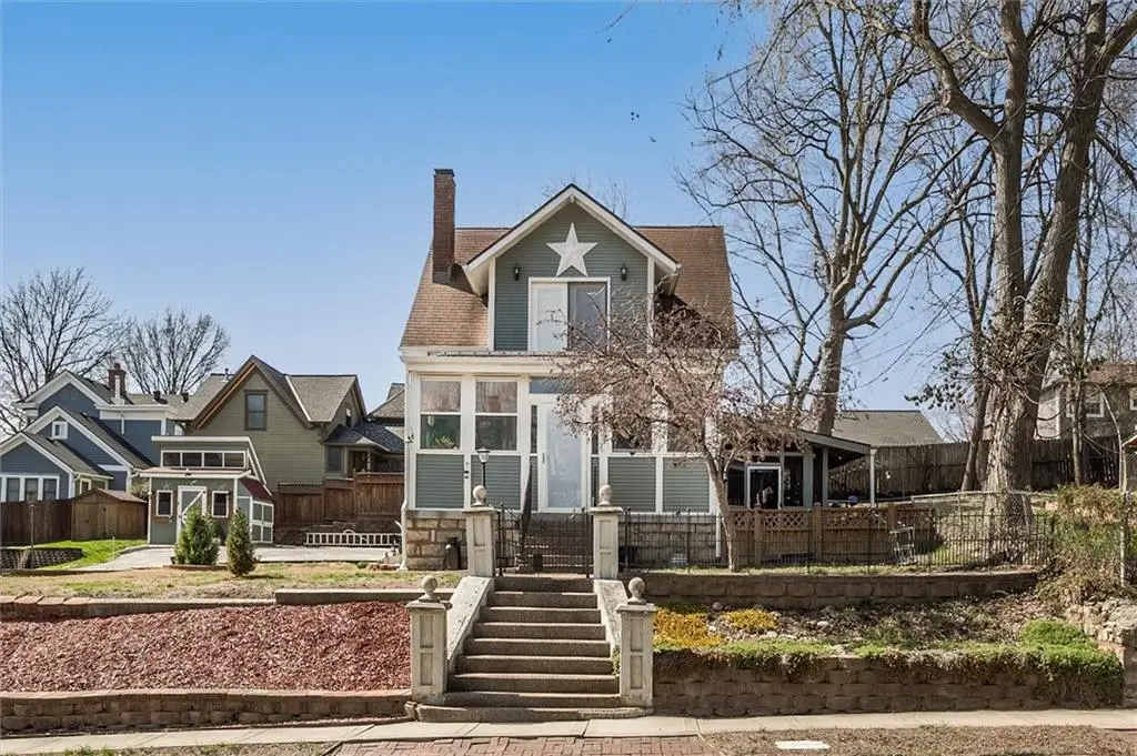 408 N Lightburne Street, Liberty, MO 64068 - #1